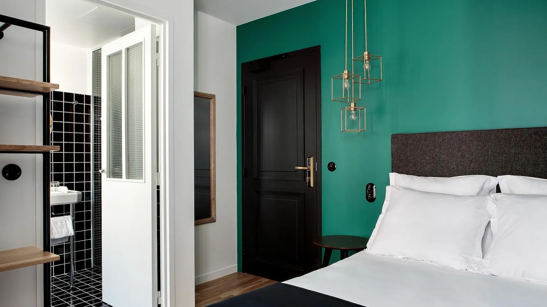 New Le Voltaire Hotel