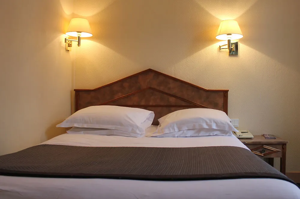 New Le Voltaire Hotel